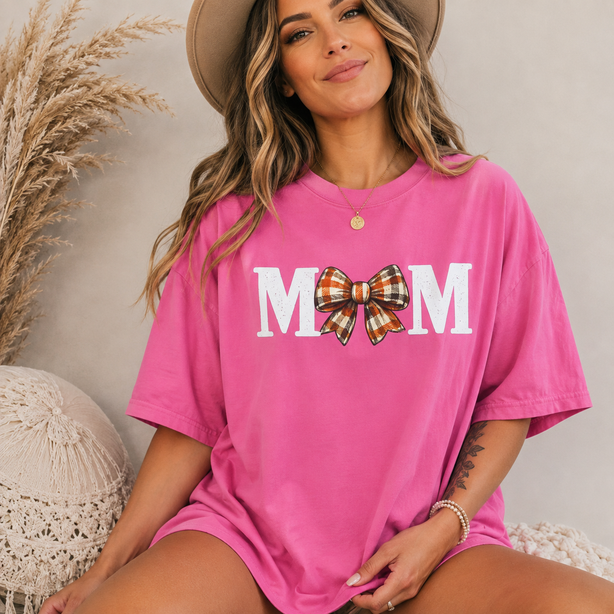 Trendy MOM Bow T-Shirt | Cute Fall Mom Graphic Tee | Autumn Shirt | Buffalo Plaid Bow Mama Tee | Cozy Pumpkin Season Gift for Moms